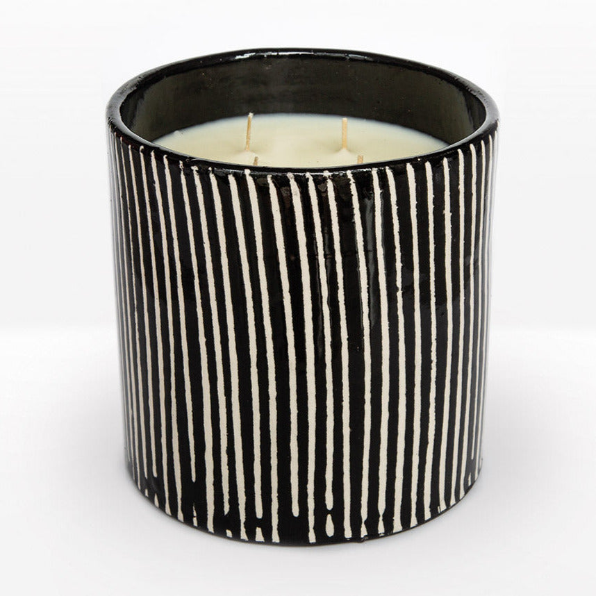 Scented candle in ZEBRA design